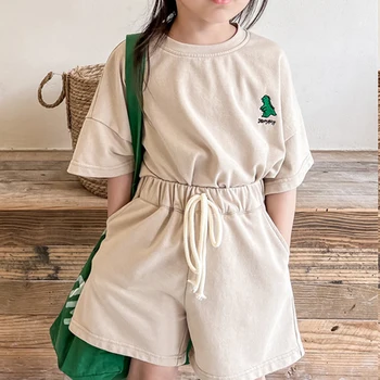 Корейская версия детской одежды, летняя модная повседневная футболка, хлопковые свободные шорты, футболка из двух предметов + шорты для девочек