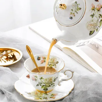 Кофейная чашка из костяного Фарфора в бореальном европейском стиле, Пасторальная Белая роза, Английский Послеобеденный чай, набор чашек и блюдец, подарочная коробка