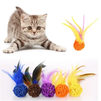Игрушка для кошек Игрушки из перьев для кошек, дразнящие игрушки для кошек, интерактивный молярный ротанговый мяч, устойчивая к укусам игрушка для кошек из перьев с колокольчиком, товары для домашних животных